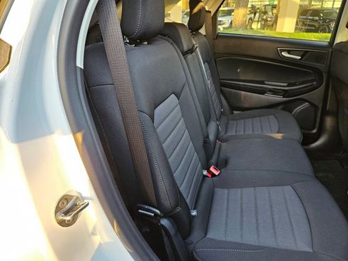 Used 2024 Ford Edge SE image 21