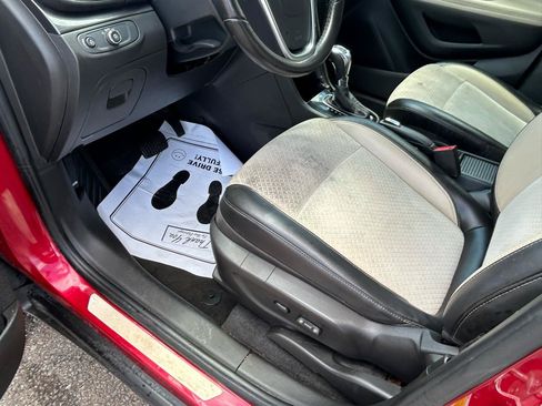 Used 2020 Buick Encore Preferred w/ Safety Package FWD image 12