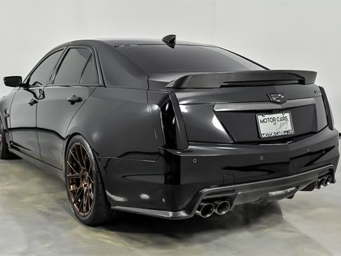 Used 2019 Cadillac CTS V w/ Carbon Fiber Package RWD image 8