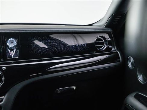Used 2025 Rolls-Royce Ghost image 42