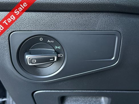 Certified 2022 Volkswagen Tiguan SE w/ Panoramic Sunroof Package image 29