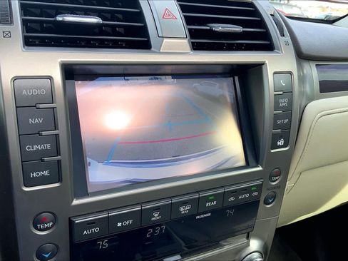 Used 2014 Lexus GX 460 image 26