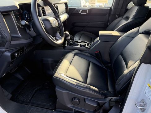 New 2026 Ford Bronco Big Bend w/ Black Diamond Package AWD/4WD image 17