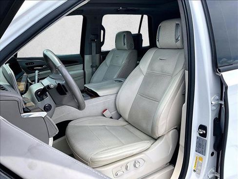 Used 2021 Cadillac Escalade Sport Platinum w/ LPO, ONYX Package AWD/4WD image 27