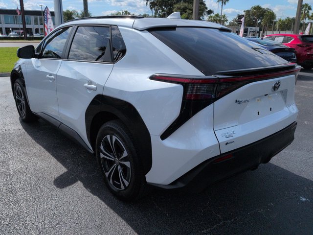 Used 2024 Toyota bZ4X FWD image 6