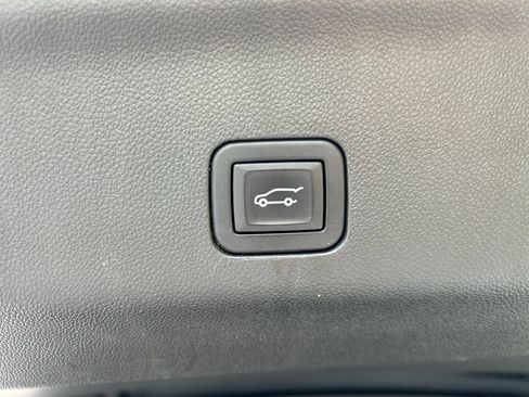 Used 2024 Cadillac Escalade ESV V w/ LPO, Floor Liner Package AWD/4WD image 46