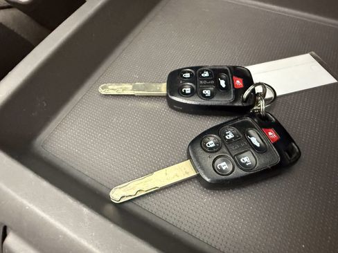 Used 2013 Honda Odyssey Touring image 15
