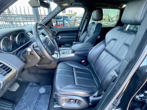 Used 2017 Land Rover Range Rover Sport SE image 13