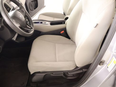 Used 2022 Honda HR-V LX image 10