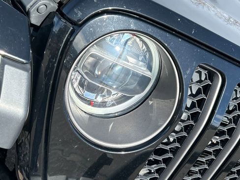 Used 2022 Jeep Gladiator Rubicon w/ LED Lighting Group image 27