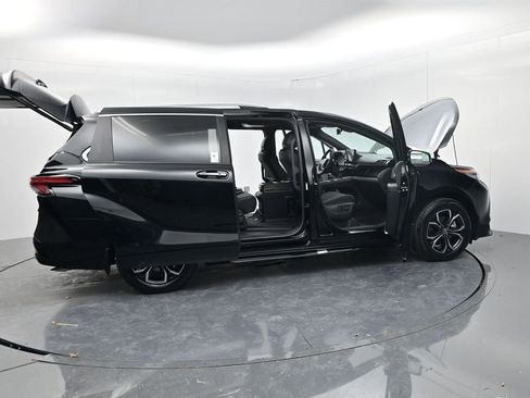 New 2026 Toyota Sienna Platinum image 72