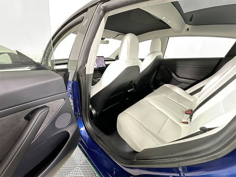 Used 2021 Tesla Model 3 Performance image 17