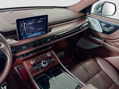 Used 2021 Lincoln Aviator Black Label w/ Dynamic Handling Package image 25