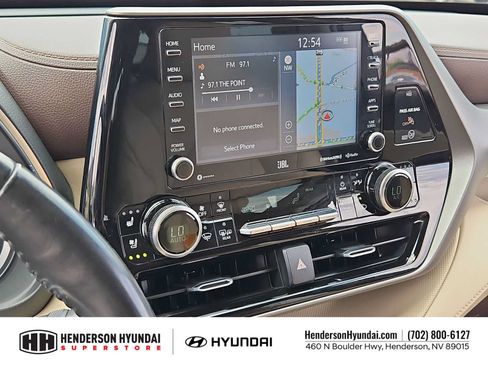 Used 2021 Toyota Highlander Limited FWD image 28