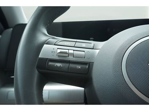 Used 2024 Hyundai Kona SEL FWD image 19