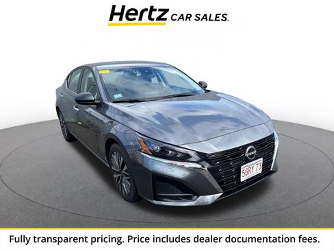 Used 2025 Nissan Altima 2.5 SV FWD image 1