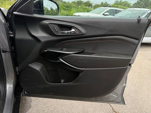 Used 2024 Chevrolet Trax RS FWD image 13