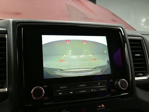 Used 2023 Nissan Frontier SV image 9