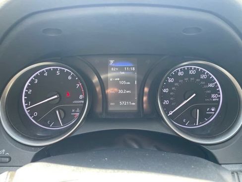 Used 2023 Toyota Camry SE FWD image 6