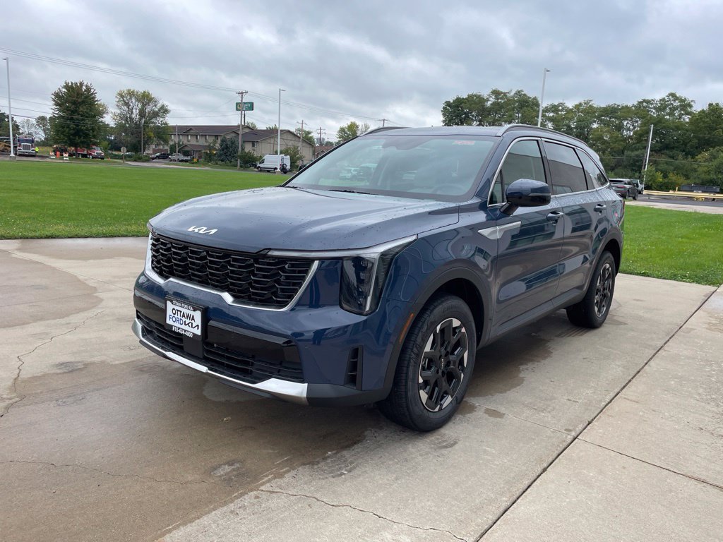 New 2026 Kia Sorento S AWD/4WD image 2