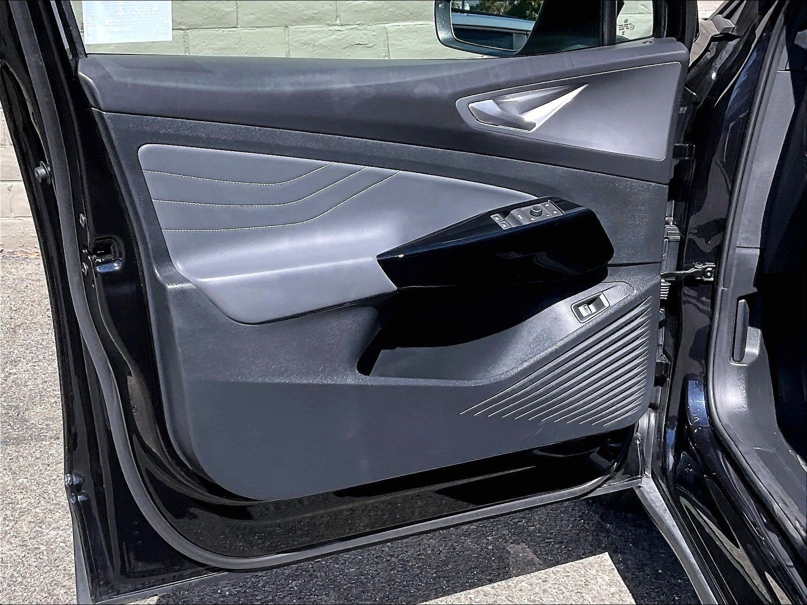 Certified 2023 Volkswagen ID.4 Pro S AWD/4WD image 21