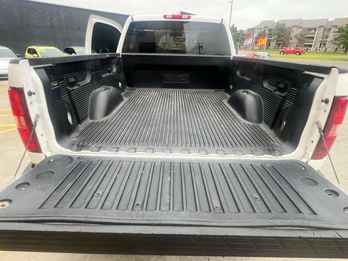 Used 2010 Chevrolet Silverado 1500 W/T w/ Skid Plate Package AWD/4WD image 18