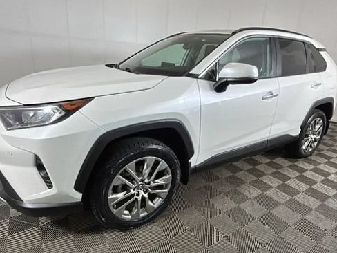 Used 2019 Toyota RAV4 Limited AWD/4WD image 6