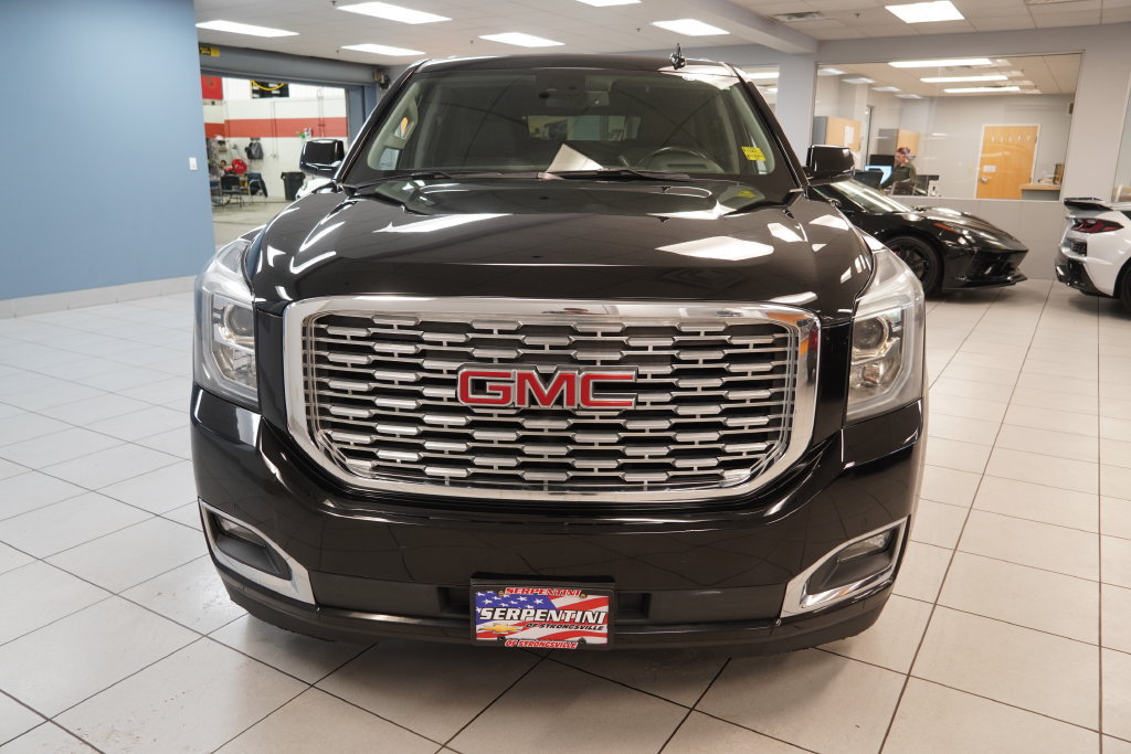 Used 2020 GMC Yukon XL Denali w/ Denali Premium Package AWD/4WD image 18