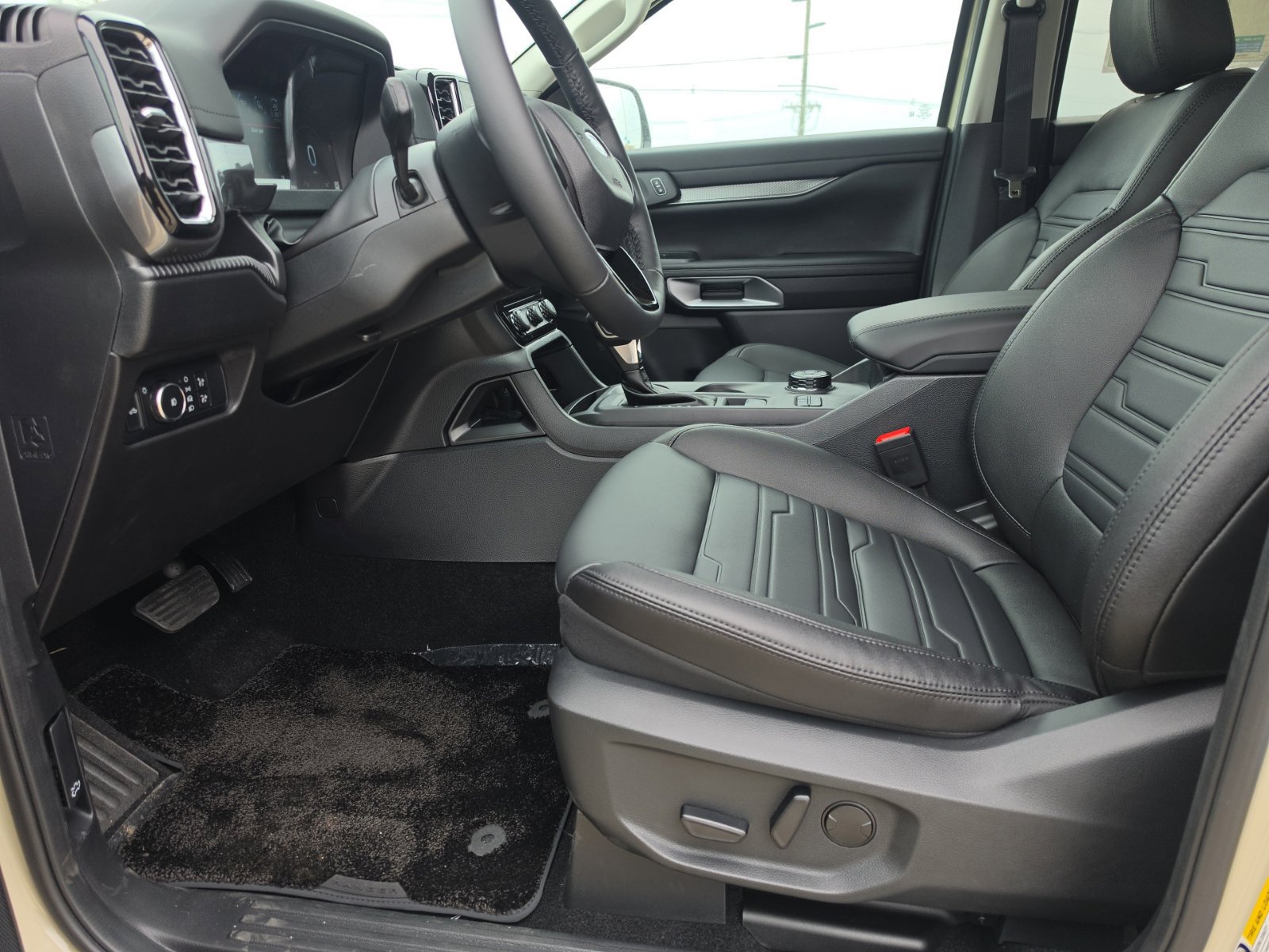 New 2026 Ford Ranger Lariat w/ FX4 Off-Road Package AWD/4WD image 10
