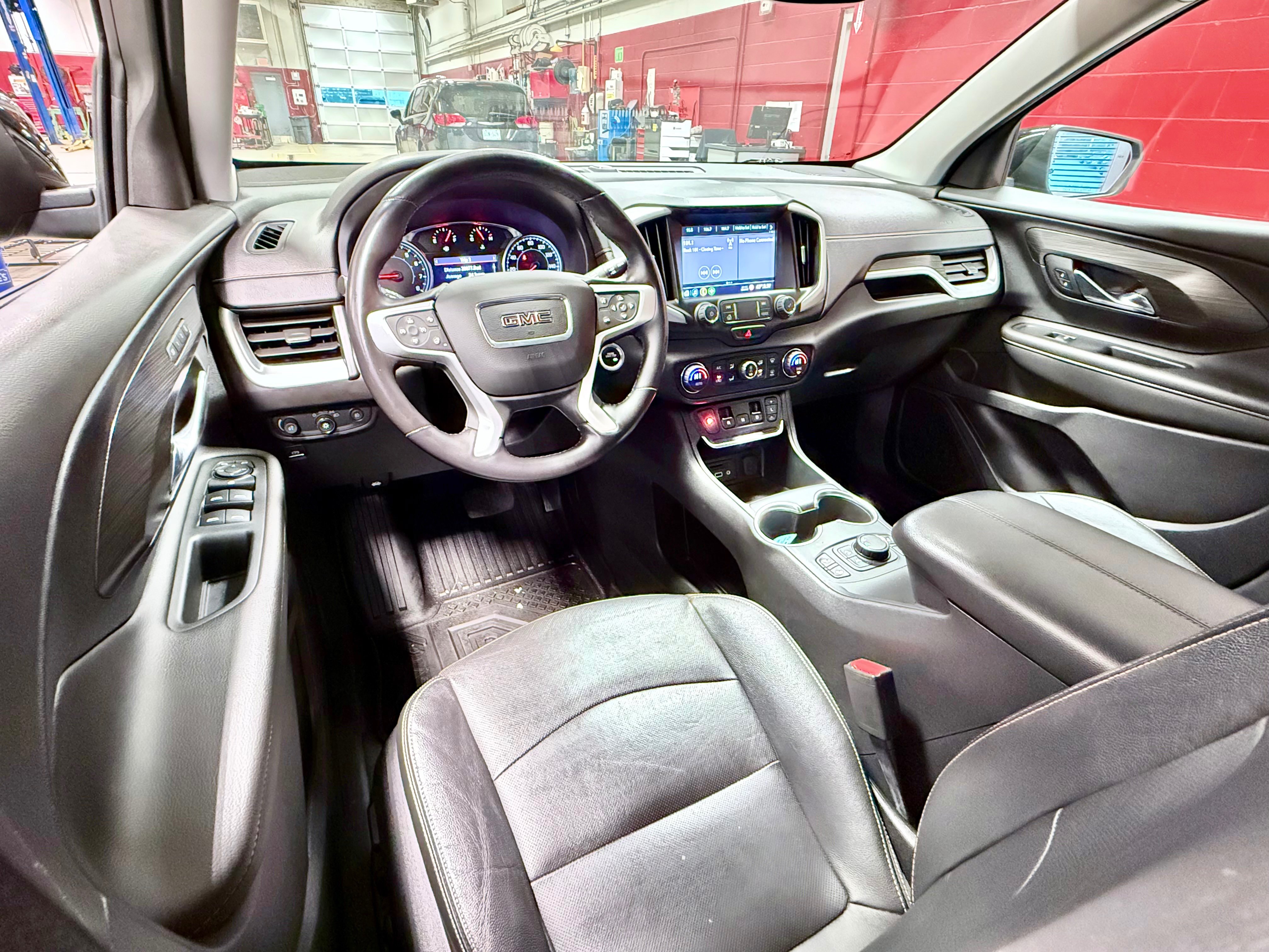 Used 2020 GMC Terrain SLT w/ Preferred Package FWD image 19