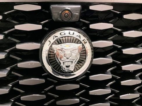 Certified 2025 Jaguar F-PACE R-Dynamic S image 32