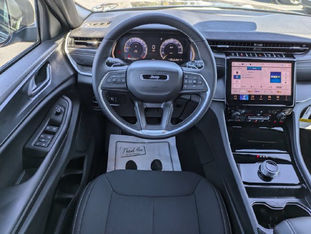 New 2027 Jeep Grand Cherokee Laredo X RWD image 17