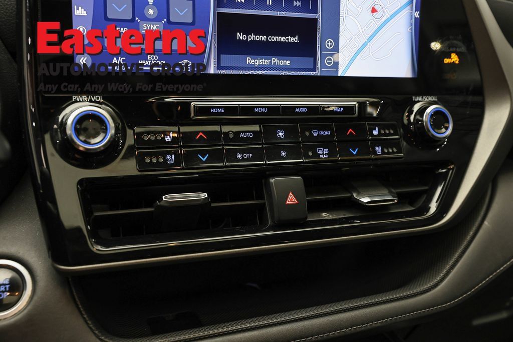 Used 2021 Toyota Highlander Limited AWD/4WD image 20