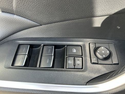 Certified 2025 Toyota RAV4 XLE AWD/4WD image 16