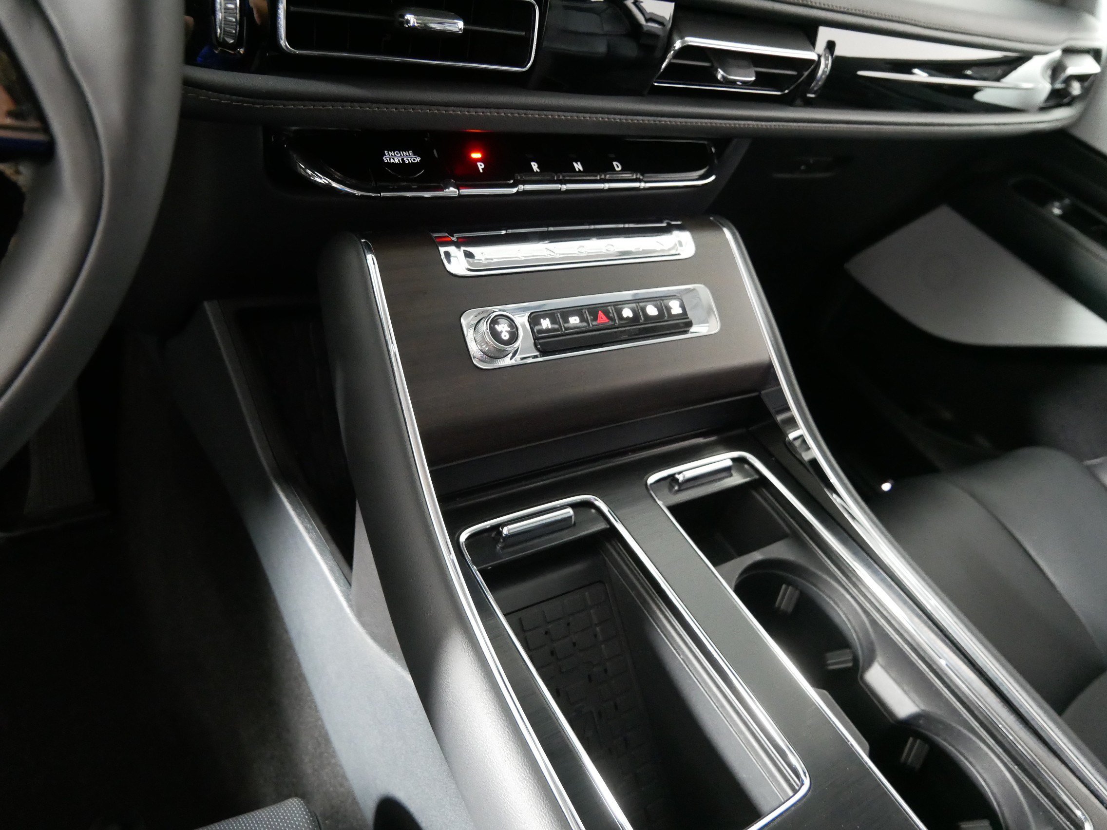 Used 2026 Lincoln Aviator Reserve AWD/4WD image 24