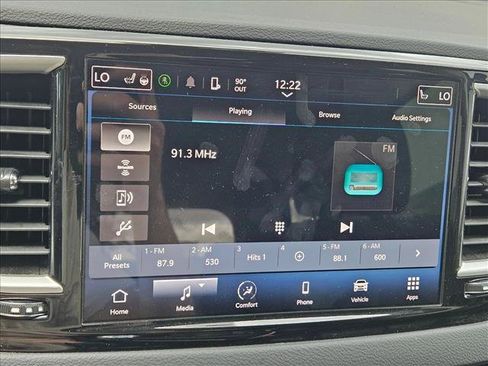 Used 2023 Chrysler Pacifica Touring-L FWD image 11