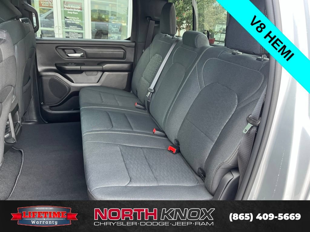New 2026 RAM 1500 Express AWD/4WD image 16