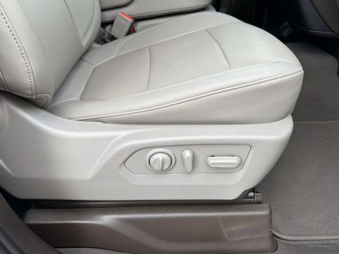 Used 2022 GMC Sierra 2500 SLT w/ Gooseneck/5TH Wheel Package image 22