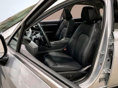 Used 2025 Hyundai Sonata Limited image 25