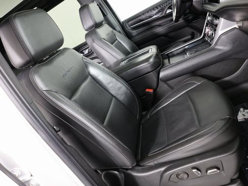 Used 2022 GMC Yukon Denali image 41