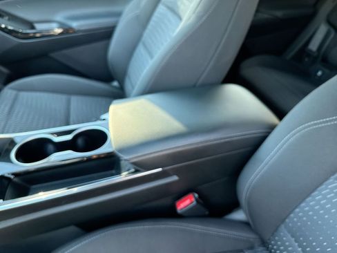 Used 2025 Chevrolet Equinox LT w/ Safety and Technology Package image 24