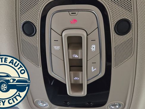 Used 2021 Audi Q5 2.0T Premium Plus w/ Premium Plus Package image 18