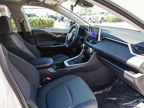 Used 2025 Toyota RAV4 XLE image 15