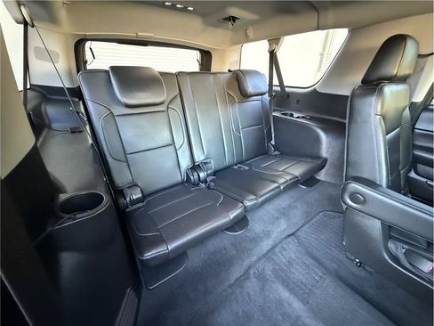 Used 2015 GMC Yukon XL SLT w/ Open Road Package AWD/4WD image 22