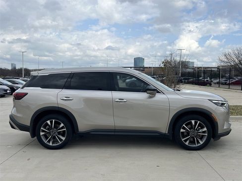 Used 2023 INFINITI QX60 Luxe w/ Cargo Package image 3