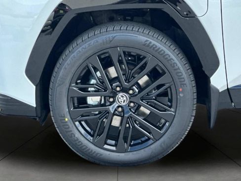 New 2026 Toyota RAV4 XSE AWD/4WD image 25