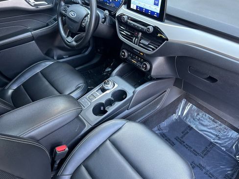 Used 2021 Ford Escape SEL w/ Technology Package FWD image 16