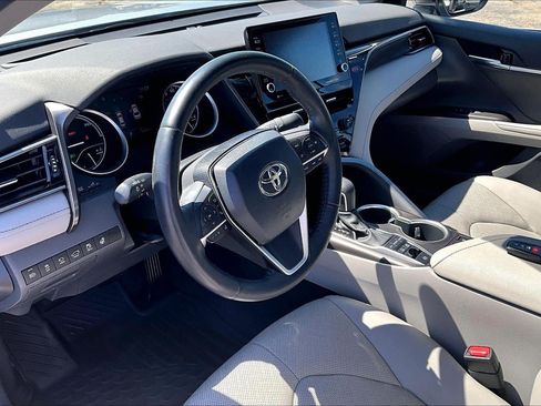 Used 2021 Toyota Camry XLE w/ Navigation Upgrade Package FWD image 14