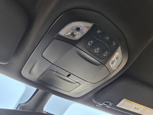 New 2026 Chrysler Pacifica Select image 34