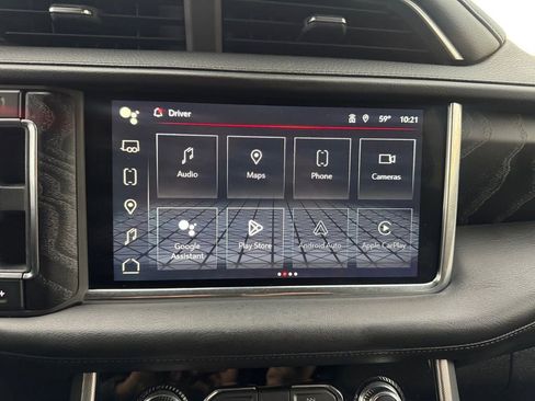 Used 2022 GMC Yukon Denali w/ Denali Premium Package image 27